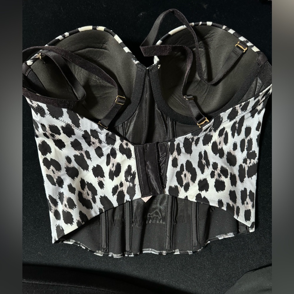 Low back bustier - Picture 3 of 4